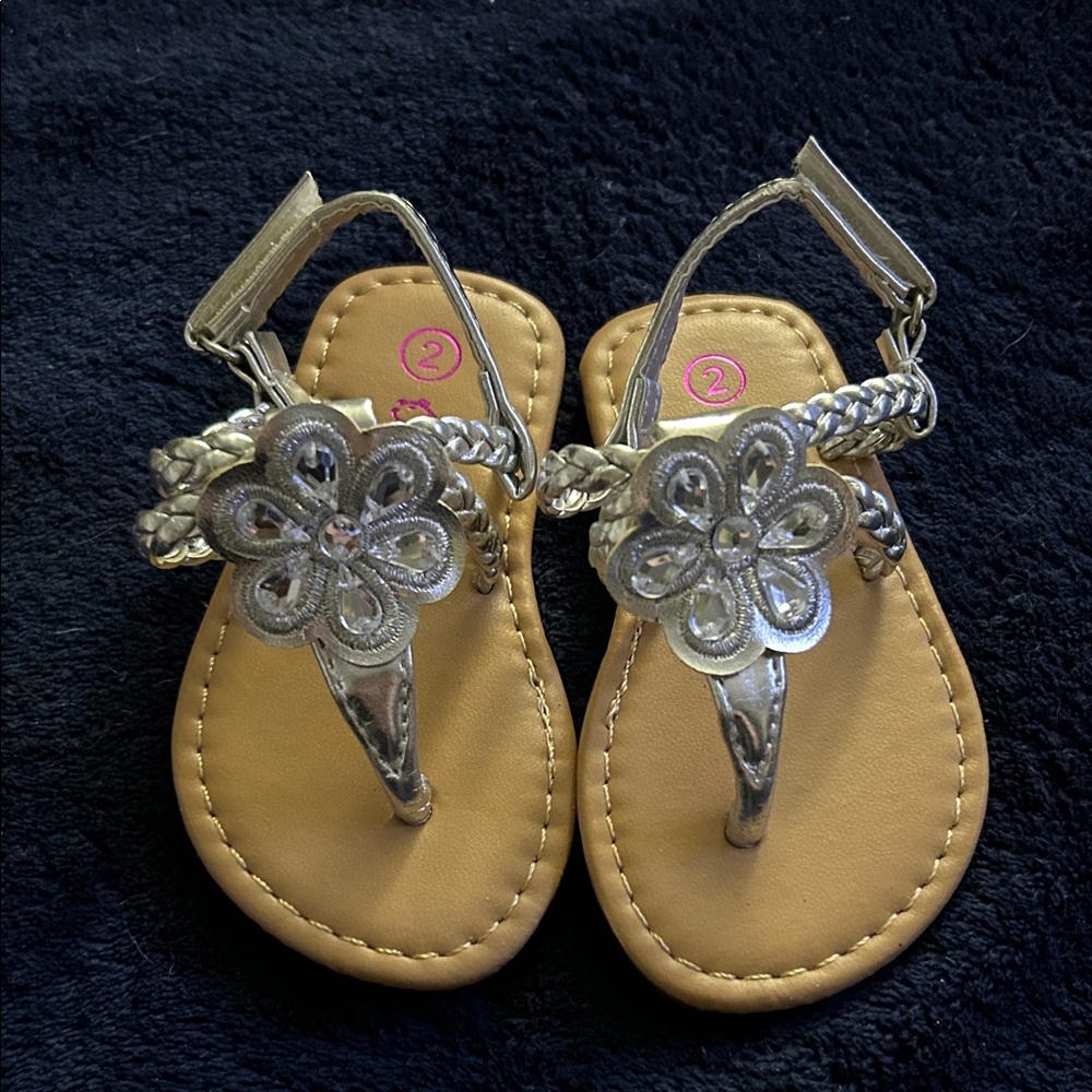 Adorable Silver Flower Baby Sandals